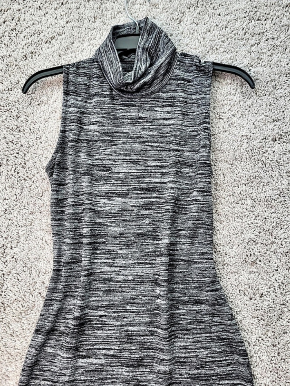 Chelsea & Theodore Cowl Neck Midi Dress in Black & White Size Small